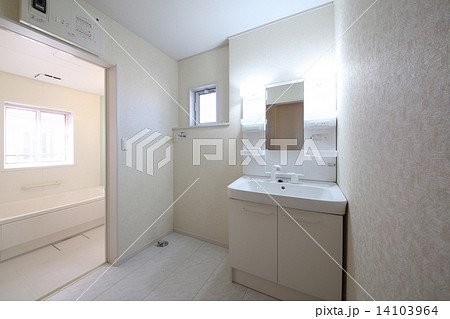 住まいの洗面室とバスルーム　イメージ 14103964