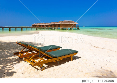 Maldives beach 14106080