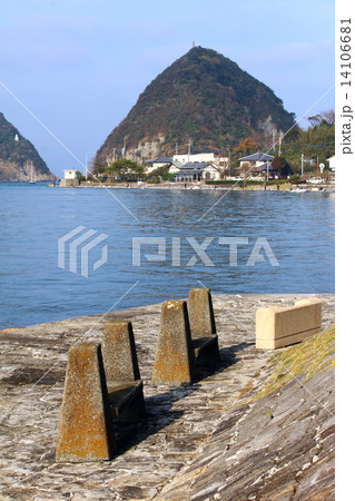三角西港の岸壁 14106681