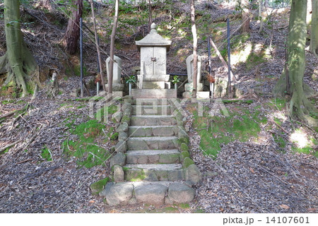 満願寺 坂田金時の墓 満願寺 坂田金時の墓 14107601