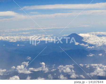 空から見た富士山 14107644