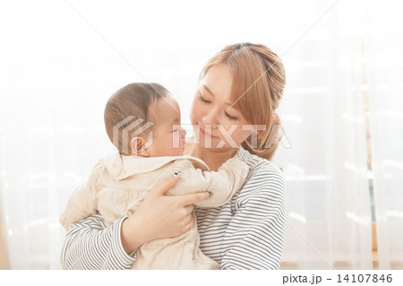 strong woman 6 months old strong woman 6 months old 14107846