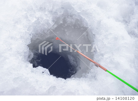 Ice fishing 14108120