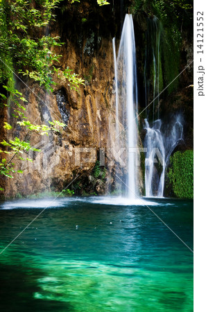Summer view of beautiful waterfalls in Plitvice Lakes National Park, Croatia 14121552