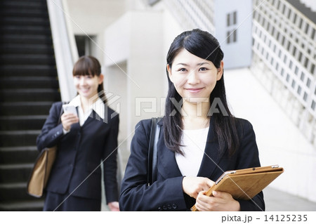 ビジネスウーマン 14125235