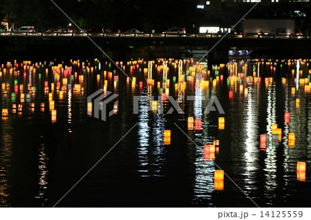 灯籠流し 灯籠流し 14125559