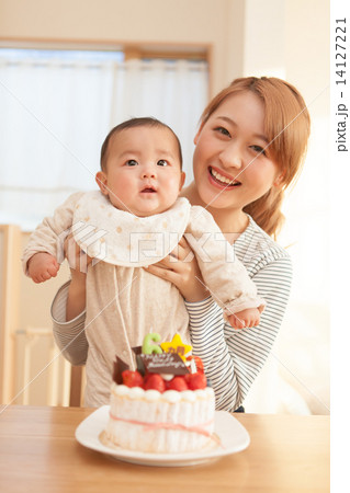 strong woman 14127221