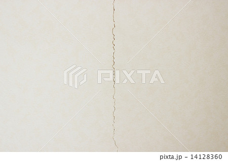 内壁 クロスのひび割れの写真素材 14128360 Pixta