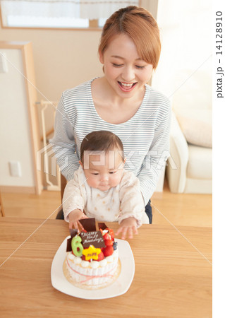 strong woman 14128910