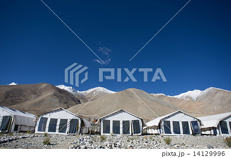 Tented tourist camp on lake pangong, Ladakh, India Tented tourist camp on lake pangong, Ladakh, India 14129996