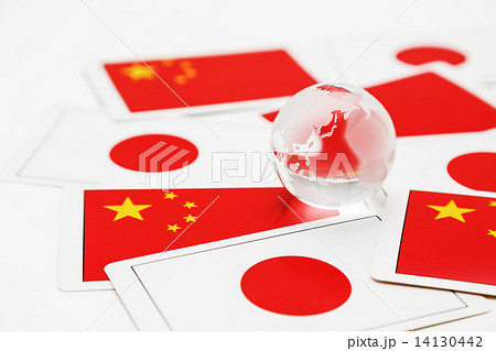 日中の旗 14130442