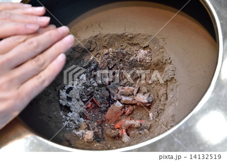 火鉢 14132519