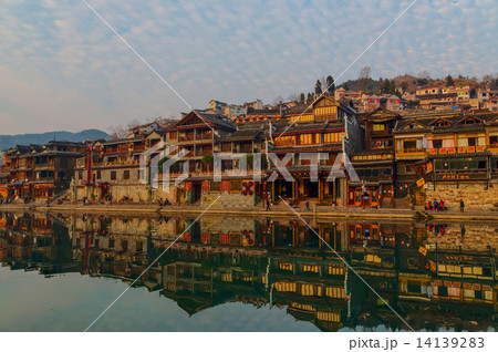 鳳凰古城　夕焼け 14139283