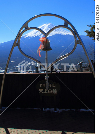 河口湖と富士山 14170808