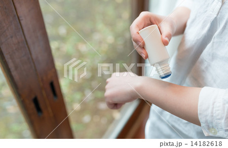 虫さされ 14182618