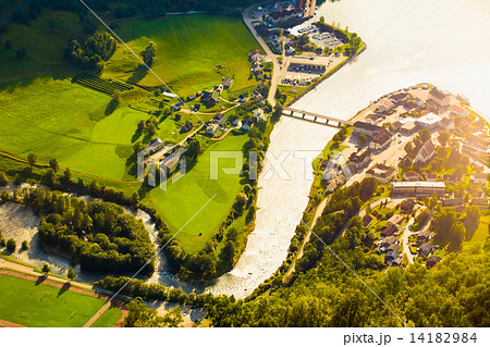 Small Town And Cruise Port Aurlandsvangen In Norwegian Fjords. V 14182984