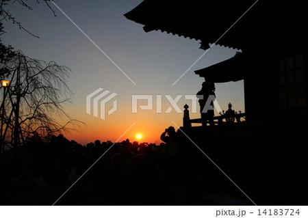 武蔵御嶽神社の初日の出 14183724