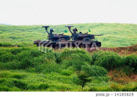 スカイシューター 87AW ( 87式自走高射機関砲 ) 2014年 富士総合火力演習 スカイシューター 87AW ( 87式自走高射機関砲 ) 2014年 富士総合火力演習 14185829