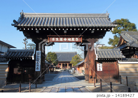 京都　壬生寺　山門 14189427