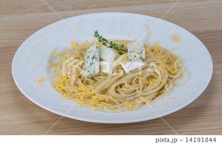 Cheese pasta 14191844