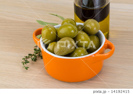 Green olives Green olives 14192415