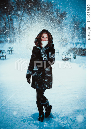 Winter girl Winter girl 14193980