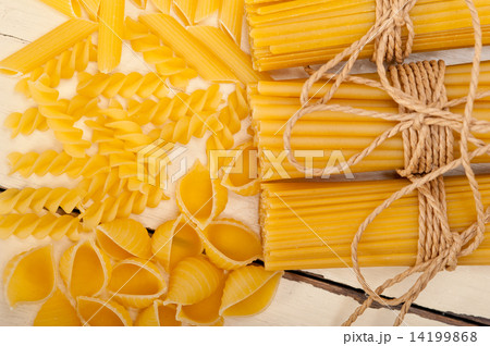 bunch of Italian pasta type bunch of Italian pasta type 14199868