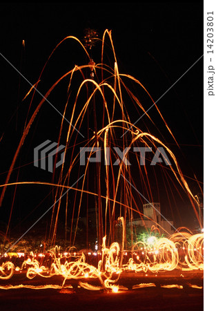 火祭りの夜 14203801