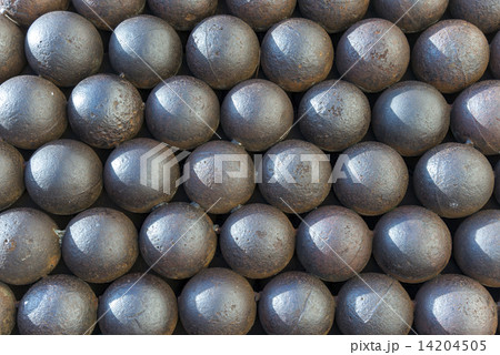 古い大砲の弾の写真素材