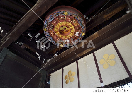 大阪天満宮楼門 十二支方位盤 大阪天満宮楼門 十二支方位盤 14205163