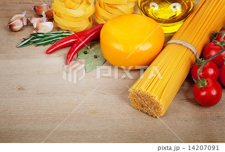 Italian cuisine Italian cuisine 14207091