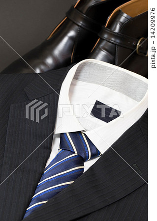 ビジネス 14209976