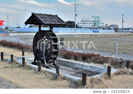 鹿沼市　道の駅の水車 14210624
