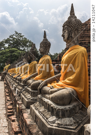 Buddha statue 14211047