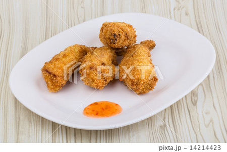 Fried prawn tempura 14214423