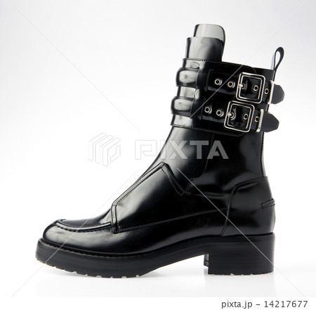 Black boot 14217677