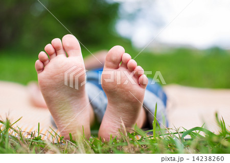 Two Child's foots 14238260