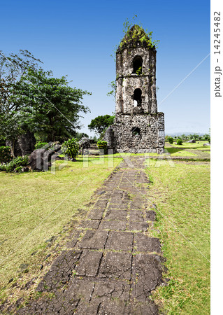 Cagsawa ruins 14245482