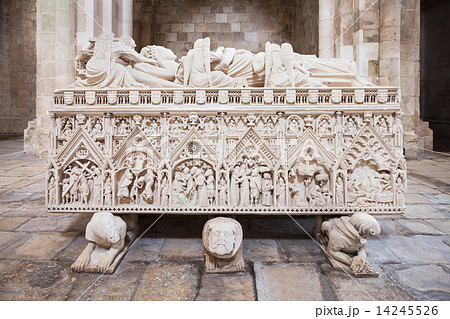 Royal tomb, Alcobaca Royal tomb, Alcobaca 14245526