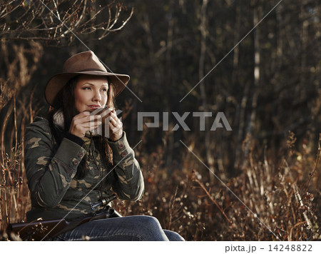 Female duck hunter 14248822