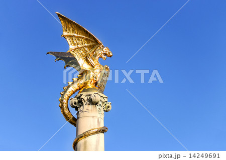 Dragon fountain in the Dutch city of Den Bosch 14249691