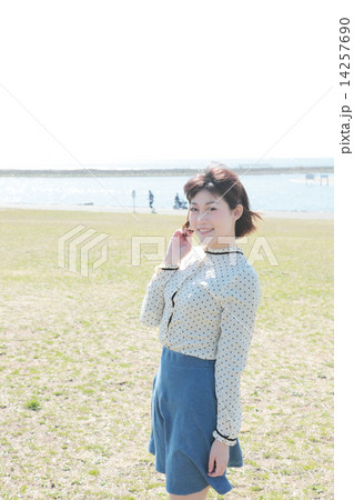 女性 14257690