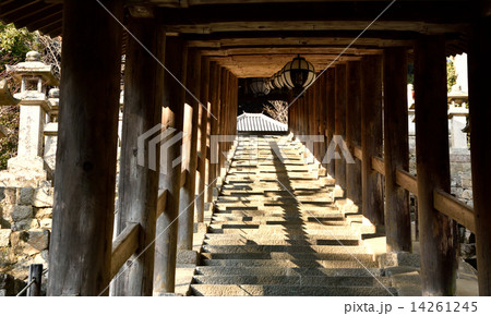 登廊の影 14261245