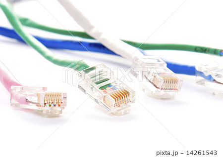 白背景で撮影されたインターネットの回線 14261543