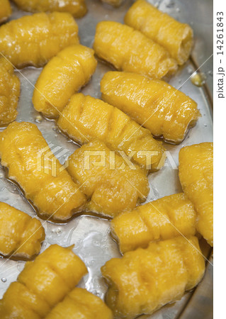 Sweet boiled banana on metal tray 14261843