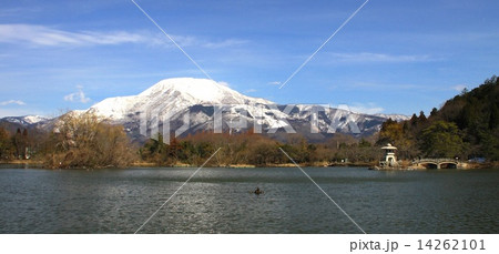 三島池と伊吹山 14262101
