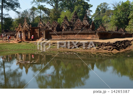 バンテアイ・スレイ 環濠と中央祠堂 バンテアイ・スレイ 環濠と中央祠堂 14265387