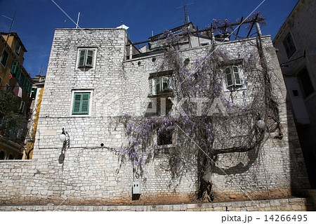 Ancient building in Sibenik, Croatia 14266495