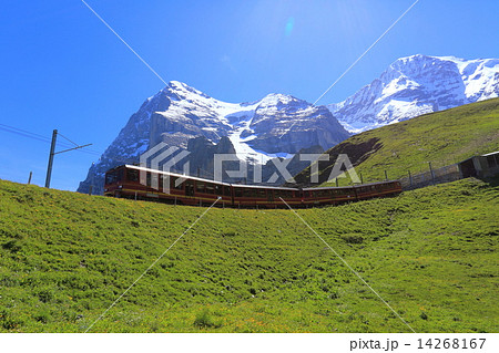 ユングフラウヨッホと登山列車 14268167