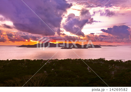 Island Praslin Seychelles at sunset 14269582